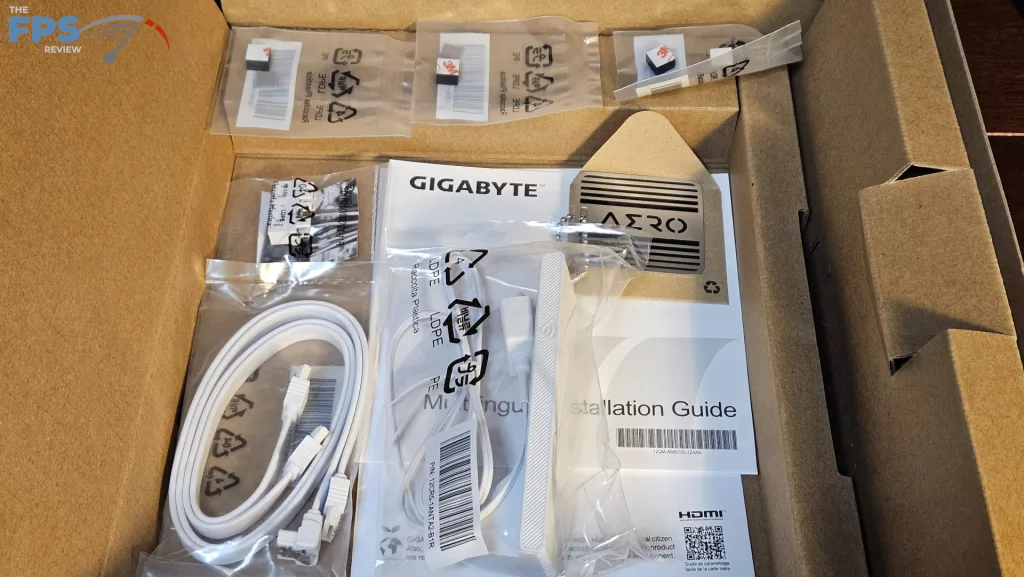 GIGABYTE X870E AERO X3D WOOD motherboard: accessories