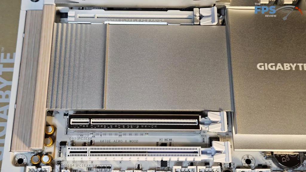 GIGABYTE X870E AERO X3D WOOD motherboard: PCIe slots