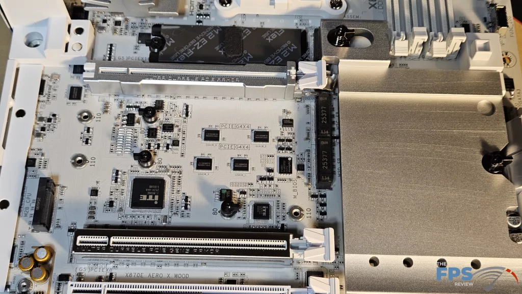 GIGABYTE X870E AERO X3D WOOD motherboard: M.2 slots