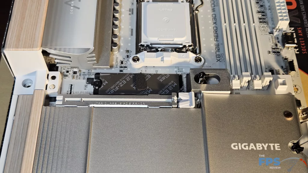 GIGABYTE X870E AERO X3D WOOD motherboard: primary M.2