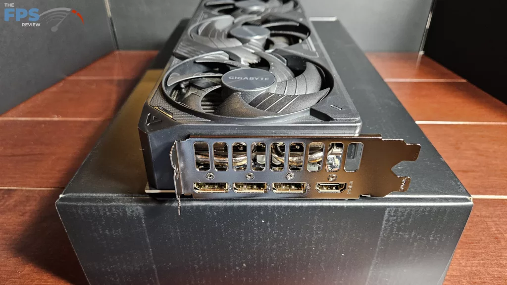 GIGABYTE GeForce RTX 5080 WINDFORRCE SFF 16G video card: front I/O