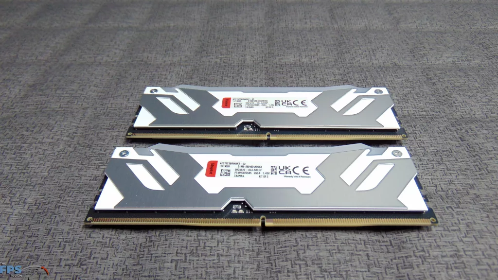 Kingston Fury Renegade 7600MT/s (32GB|2x16GB) DDR5 RAM kit (KF576C38RWAK2-32) Bottom View