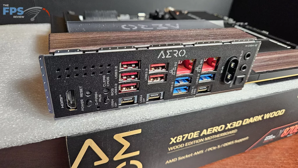 GIGABYTE X870E AERO X3D DARK WOOD motherboard: rear I/O