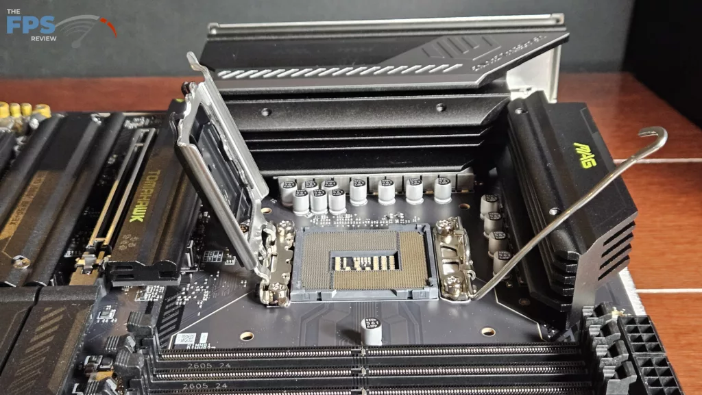 MSI MAG Z890 TOMAHAWK WiFi II motherboard: open cpu socket