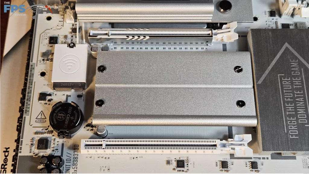 ASRock X870 CHALLENGER WiFi White motherboard: expansion