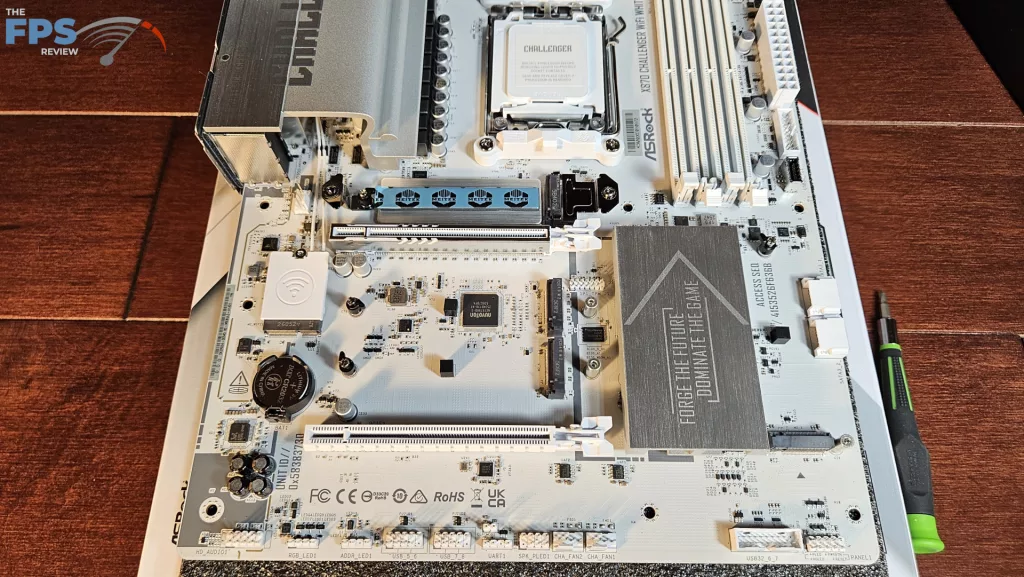 ASRock X870 CHALLENGER WiFi White motherboard: storage and expansion
