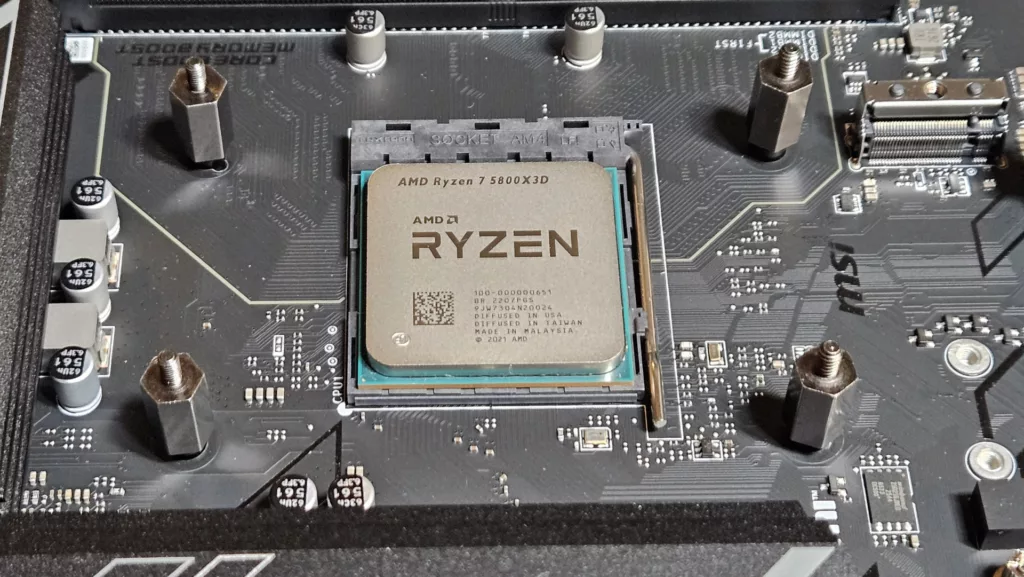MSI B550 GAMING WiFi6E motherboard: cpu in place