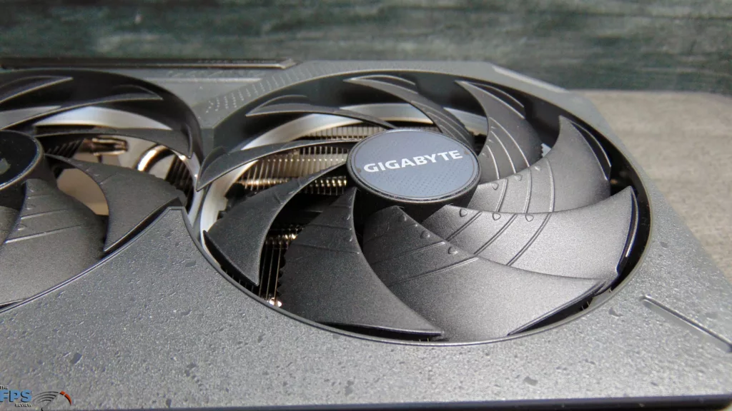 GIGABYTE GeForce RTX 5090 GAMING OC 32G Right Fan