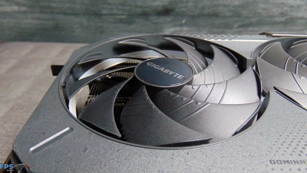 GIGABYTE GeForce RTX 5090 GAMING OC 32G Left Fan