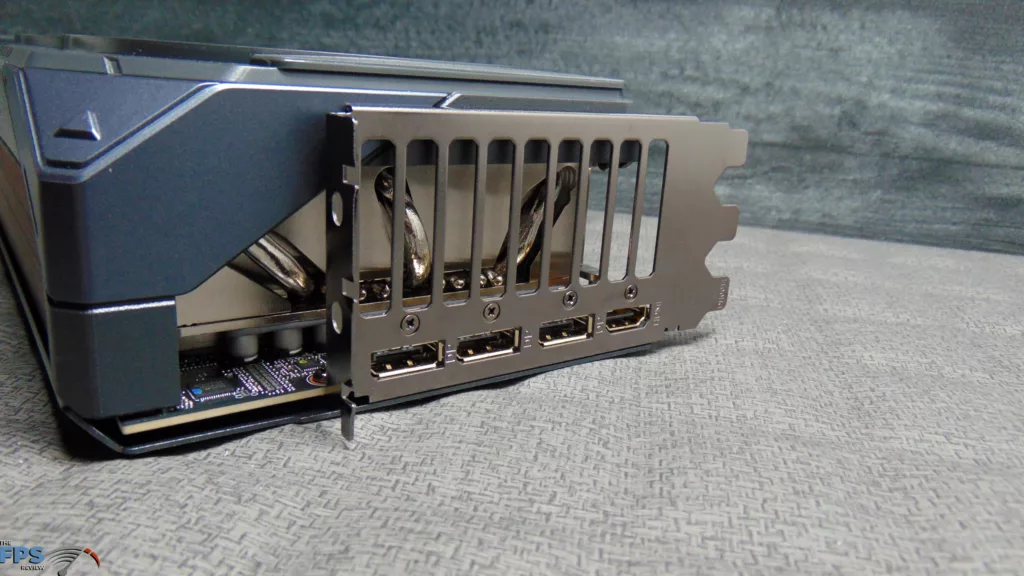 GIGABYTE GeForce RTX 5090 GAMING OC 32G I/O